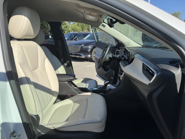 Used 2024 Buick Encore GX Avenir w/ Avenir Convenience Package image 24
