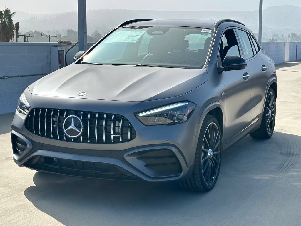 New 2025 Mercedes-Benz GLA 35 AMG 4MATIC image 7