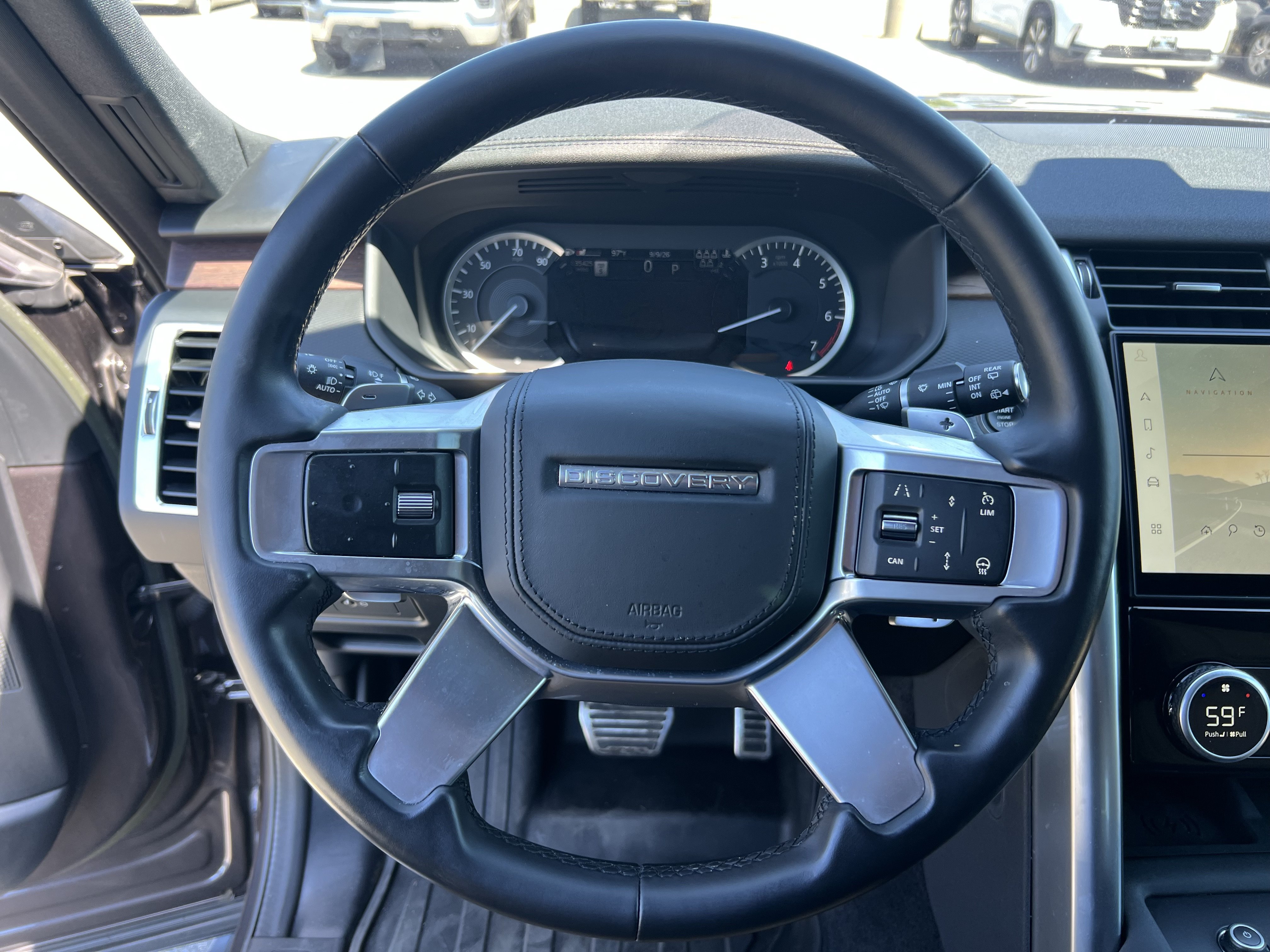 Certified 2023 Land Rover Discovery Metropolitan Edition AWD/4WD image 22