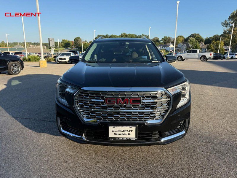 Used 2023 GMC Terrain Denali w/ Denali Premium Package AWD/4WD image 12
