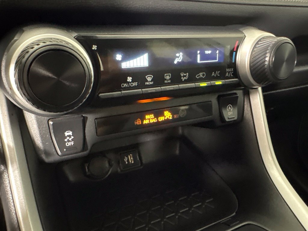 Used 2024 Toyota RAV4 LE FWD image 30