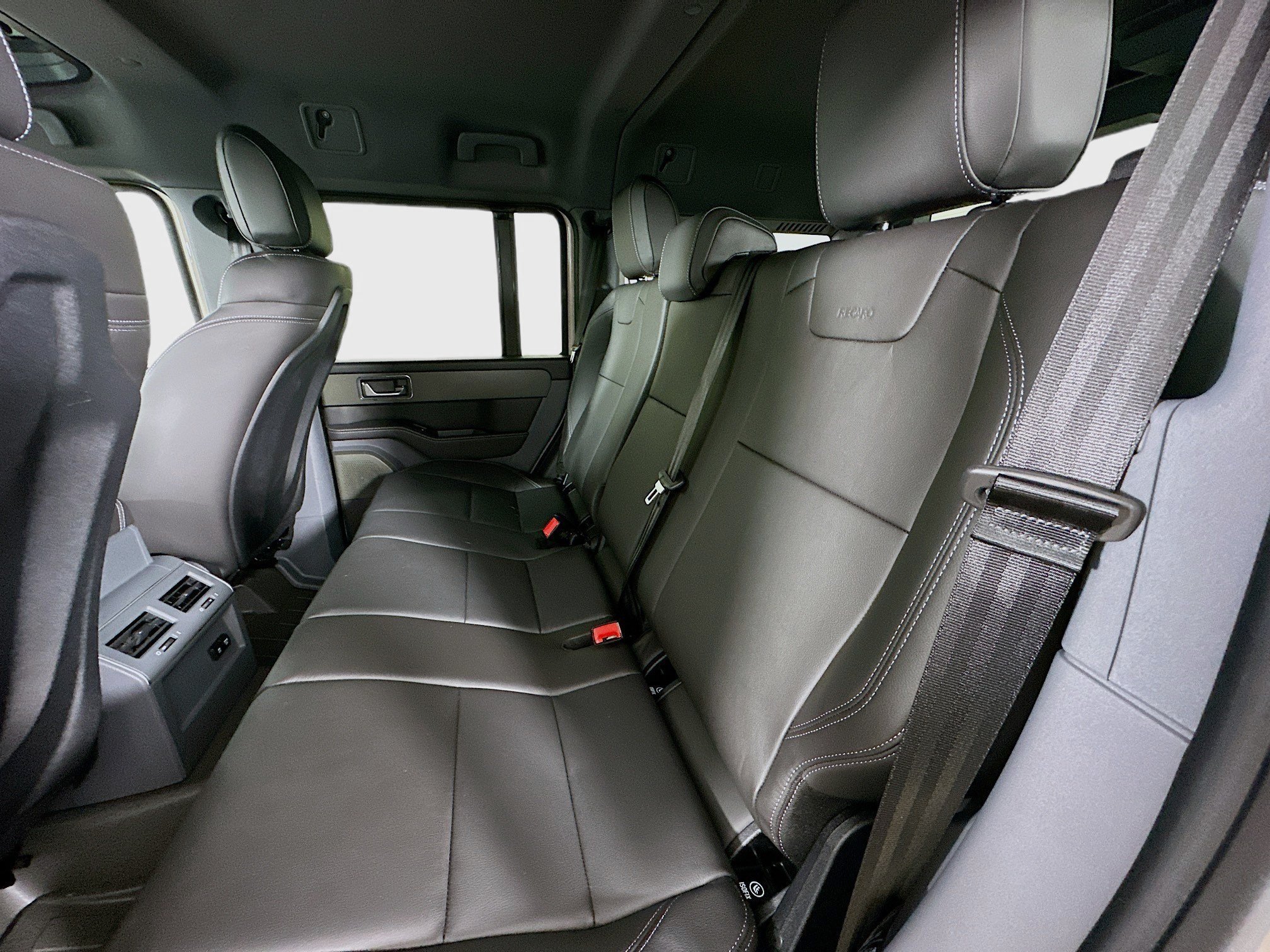 Used 2025 INEOS Grenadier AWD/4WD image 36