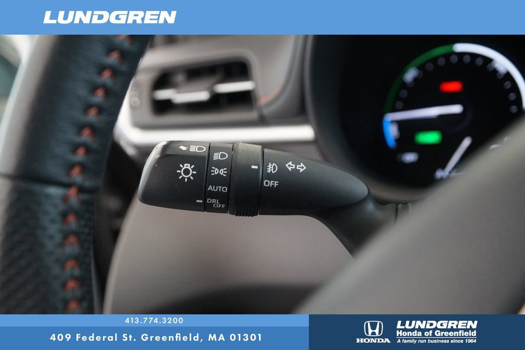 Used 2022 Toyota Sienna XSE w/ XSE Plus Package AWD/4WD image 19
