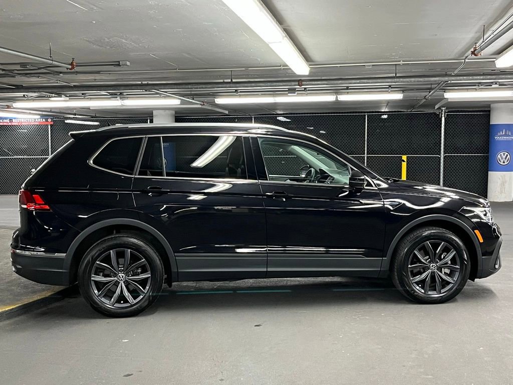 Used 2022 Volkswagen Tiguan SE AWD/4WD image 38