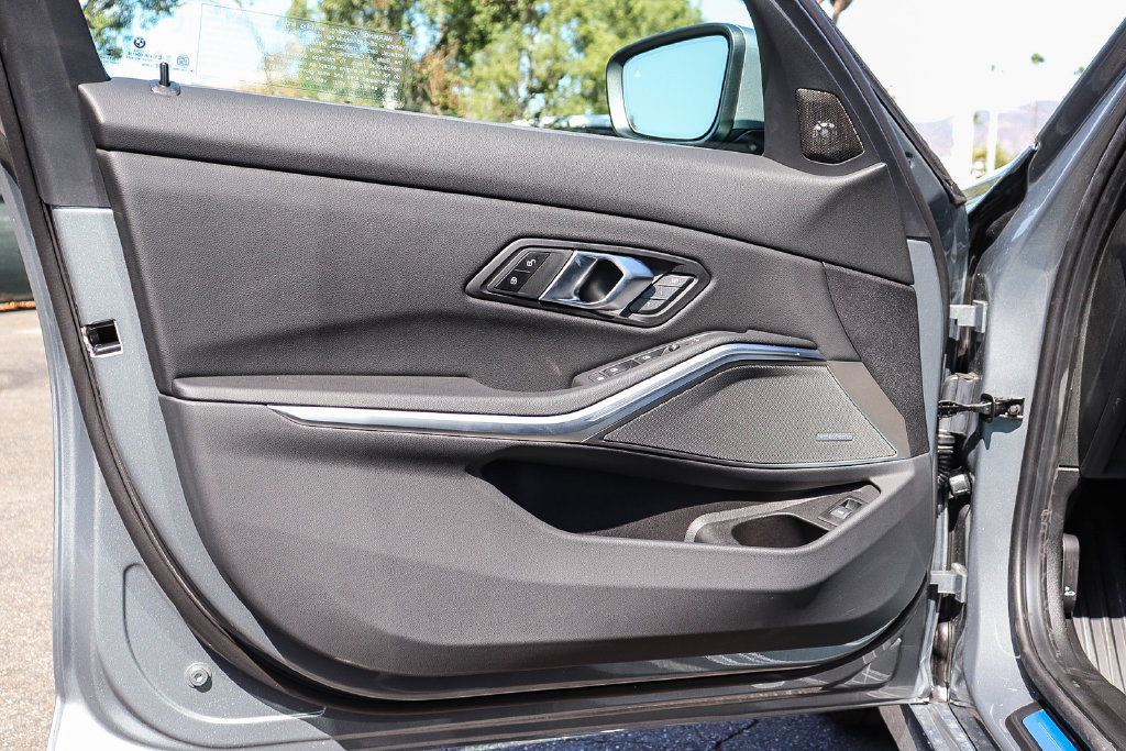 New 2026 BMW 330i Sedan w/ Convenience Package RWD image 21