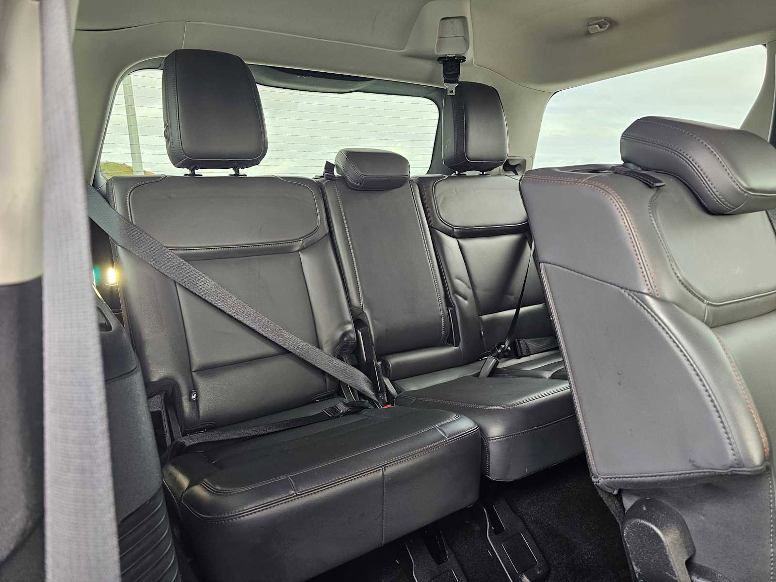 Used 2025 Ford Expedition Active AWD/4WD image 13