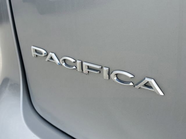 Used 2019 Chrysler Pacifica L image 6