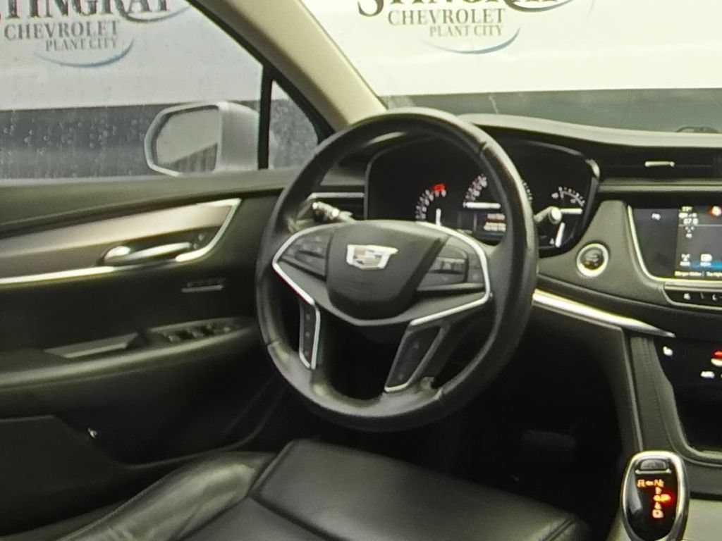Used 2018 Cadillac XT5 Luxury w/ Driver Awareness Package FWD image 16