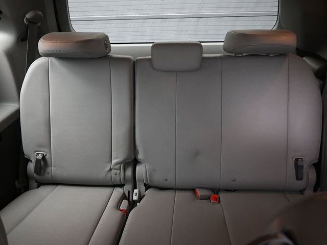 Used 2018 Toyota Sienna XLE FWD image 12