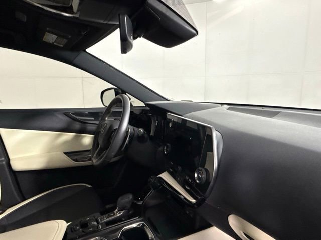 Used 2024 Lexus NX 250 FWD w/ Towing Package (2000 Lbs) image 34