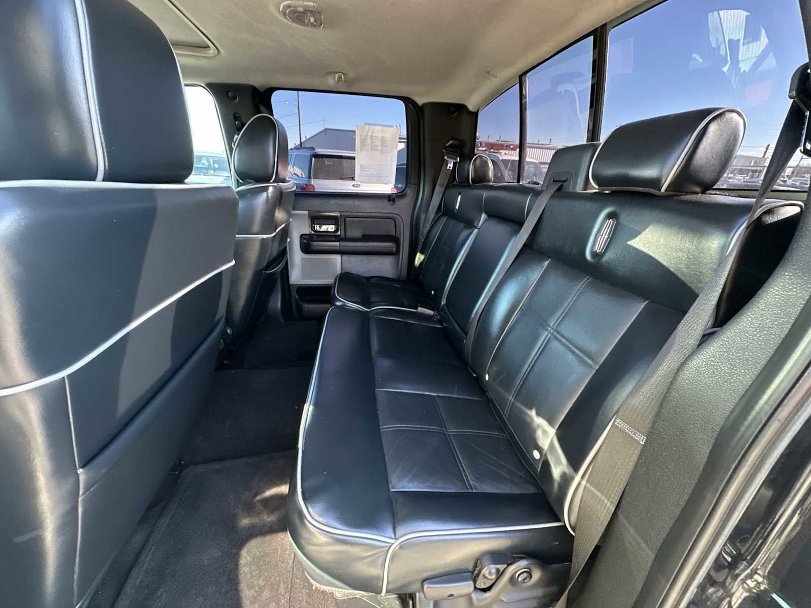 Used 2008 Lincoln Mark LT 4x4 image 24