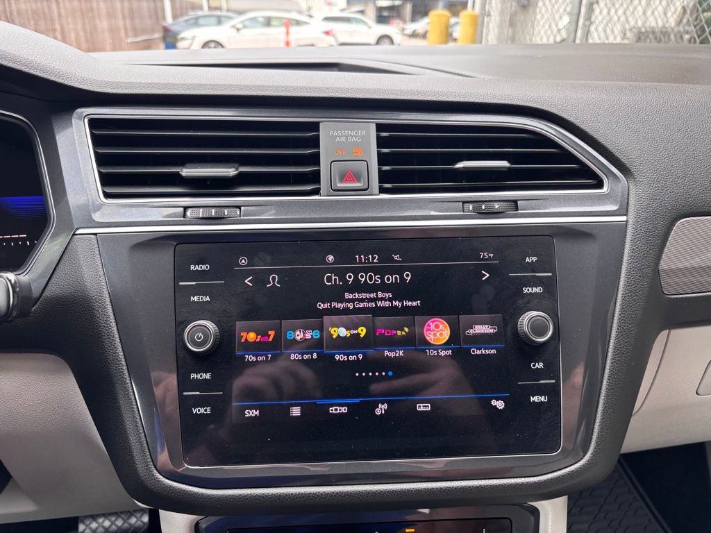 Used 2022 Volkswagen Tiguan SE image 27