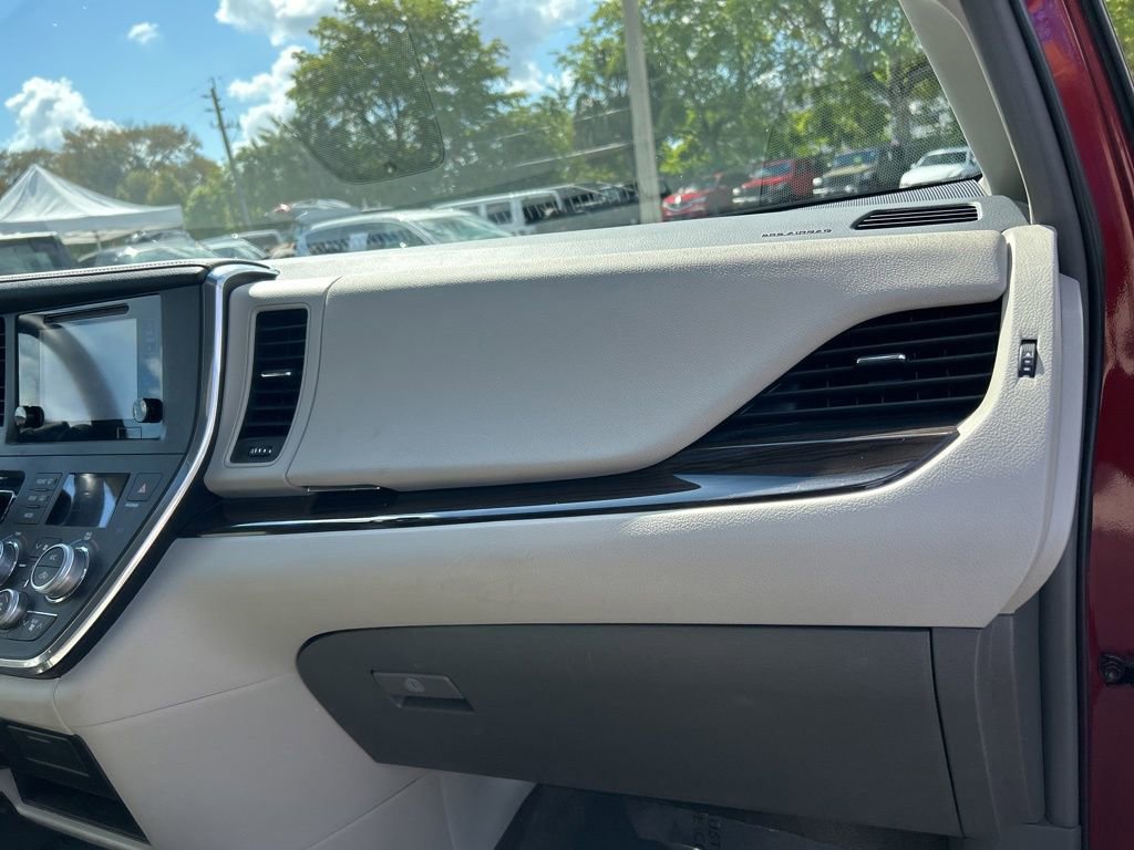 Used 2017 Toyota Sienna XLE w/ XLE Navigation Package image 23