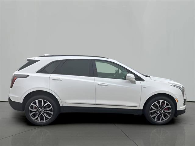 Certified 2022 Cadillac XT5 Sportv w/ Technology Package image 6