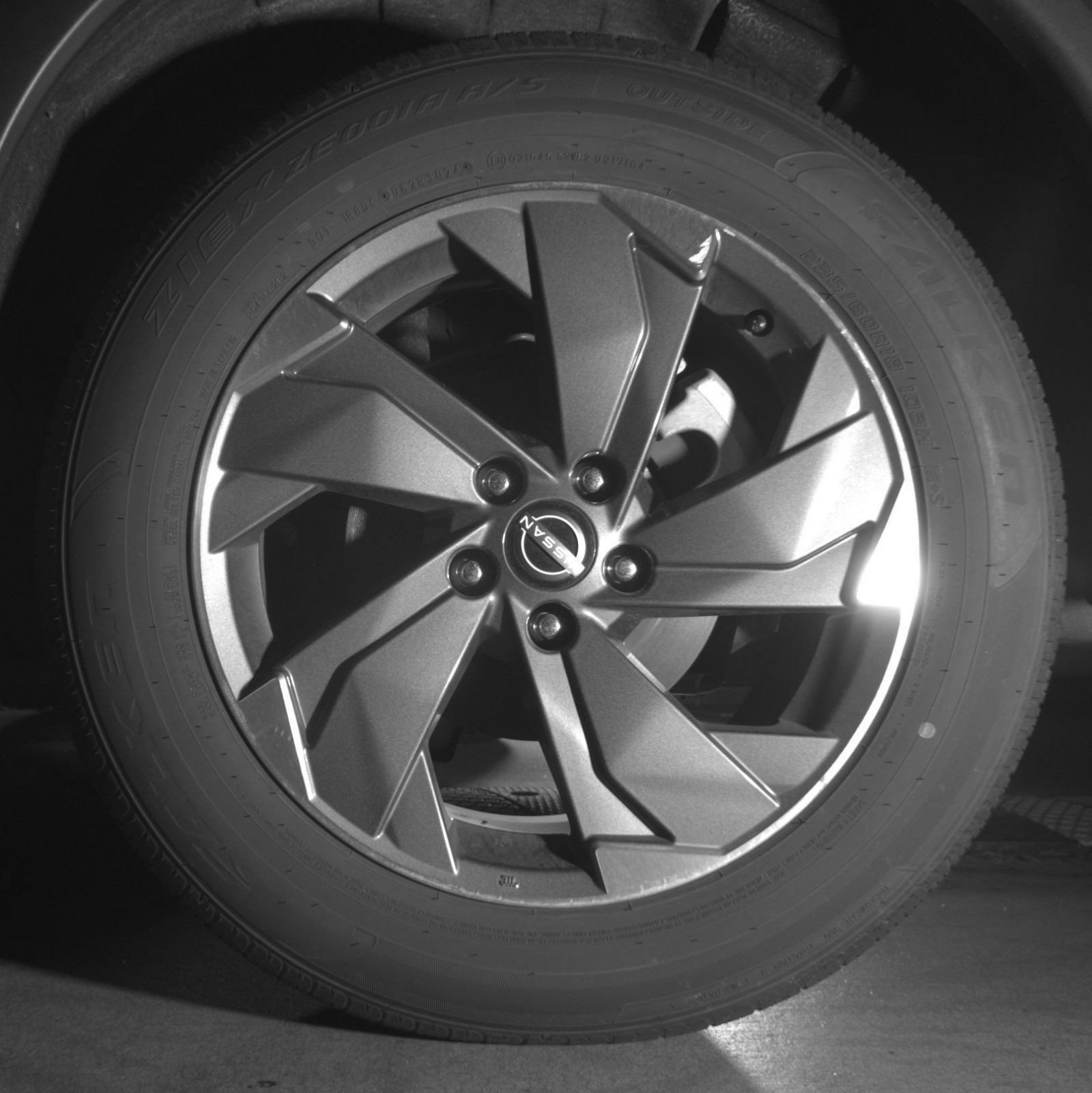 Used 2025 Nissan Rogue SV FWD image 16