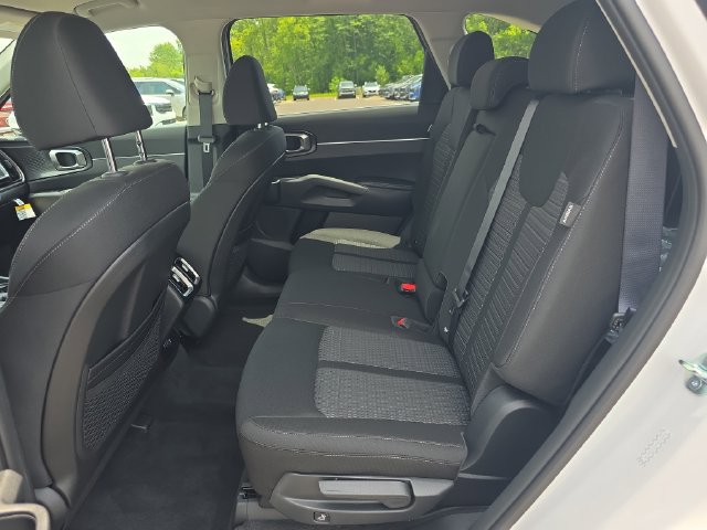 New 2026 Kia Sorento LX FWD image 6