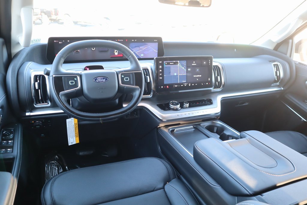 New 2025 Ford Expedition Platinum w/ Driver's Package image 2