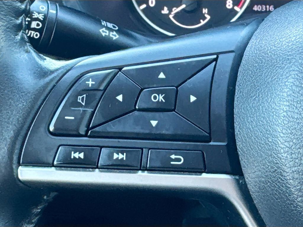 Used 2022 Nissan Sentra SV image 10