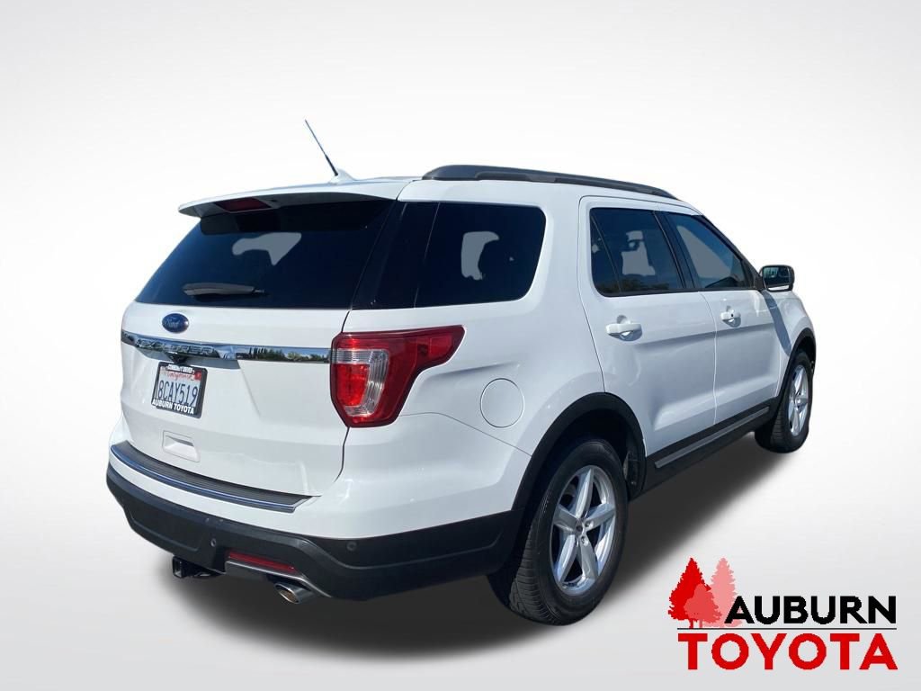 Used 2018 Ford Explorer XLT w/ Equipment Group 201A FWD image 6