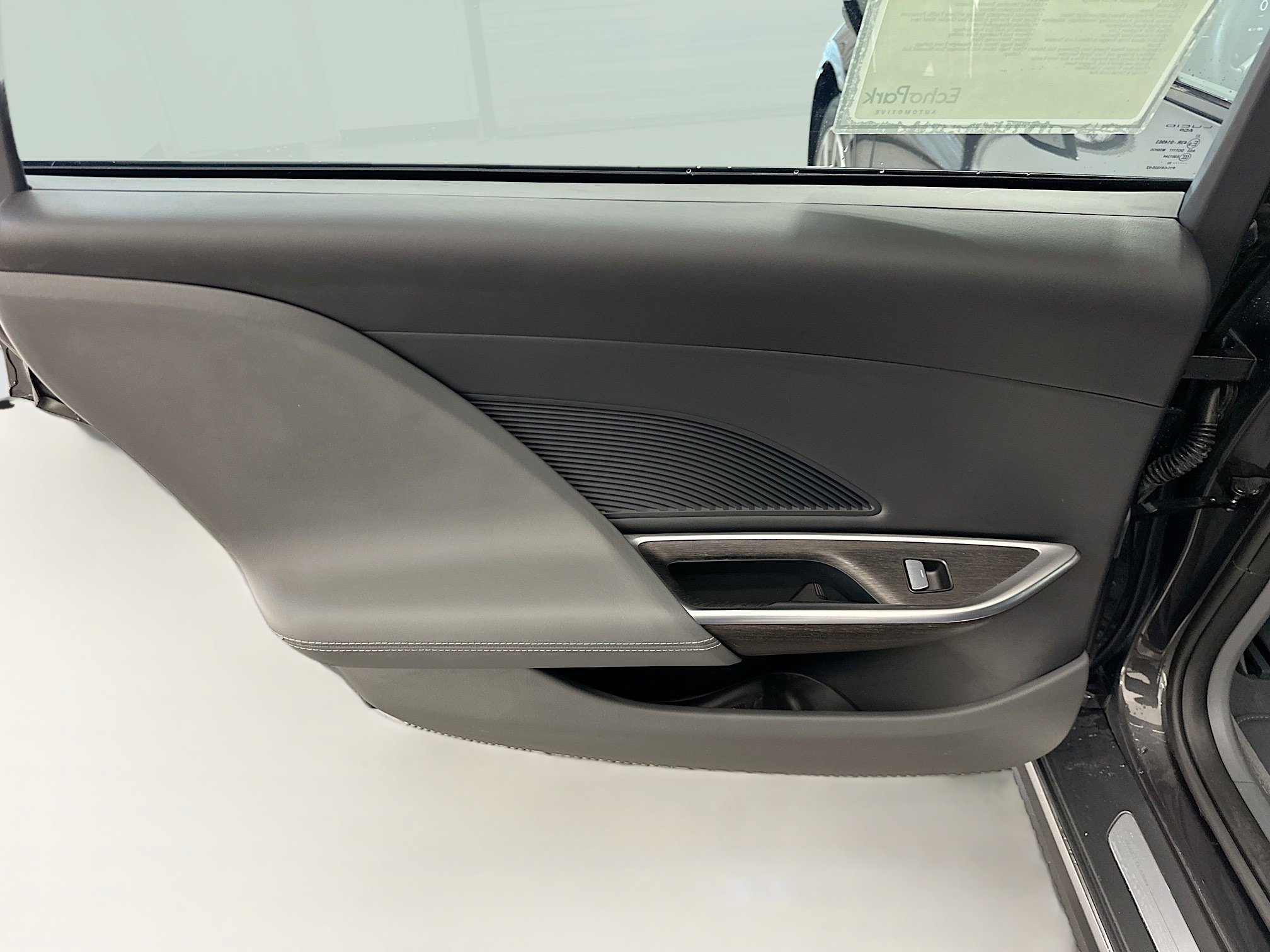 Used 2024 Lucid Air Touring AWD/4WD image 27