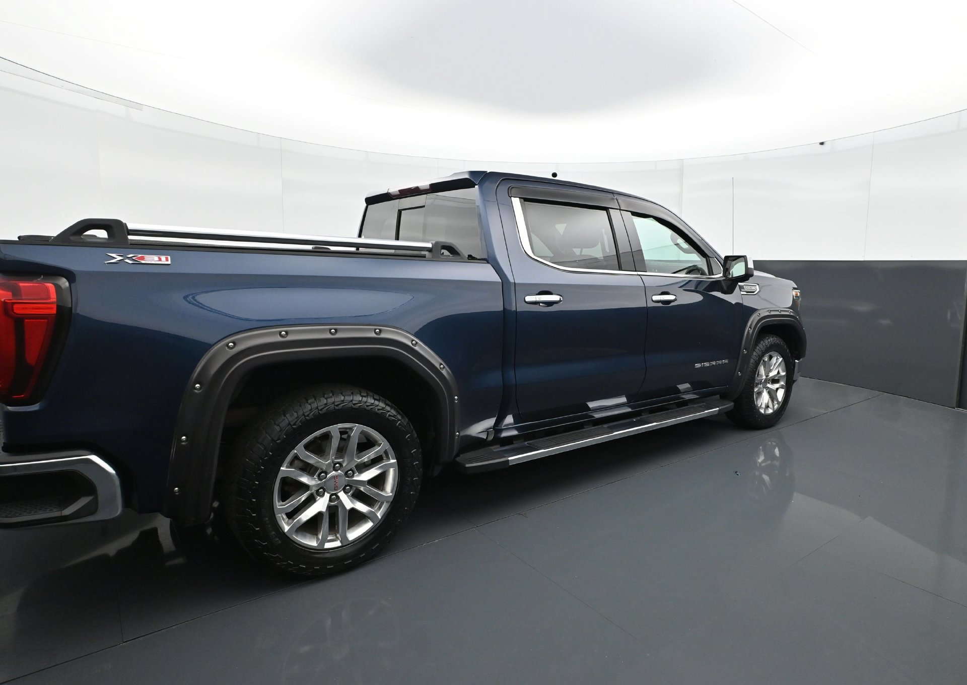 Used 2020 GMC Sierra 1500 SLT w/ SLT Premium Package AWD/4WD image 7