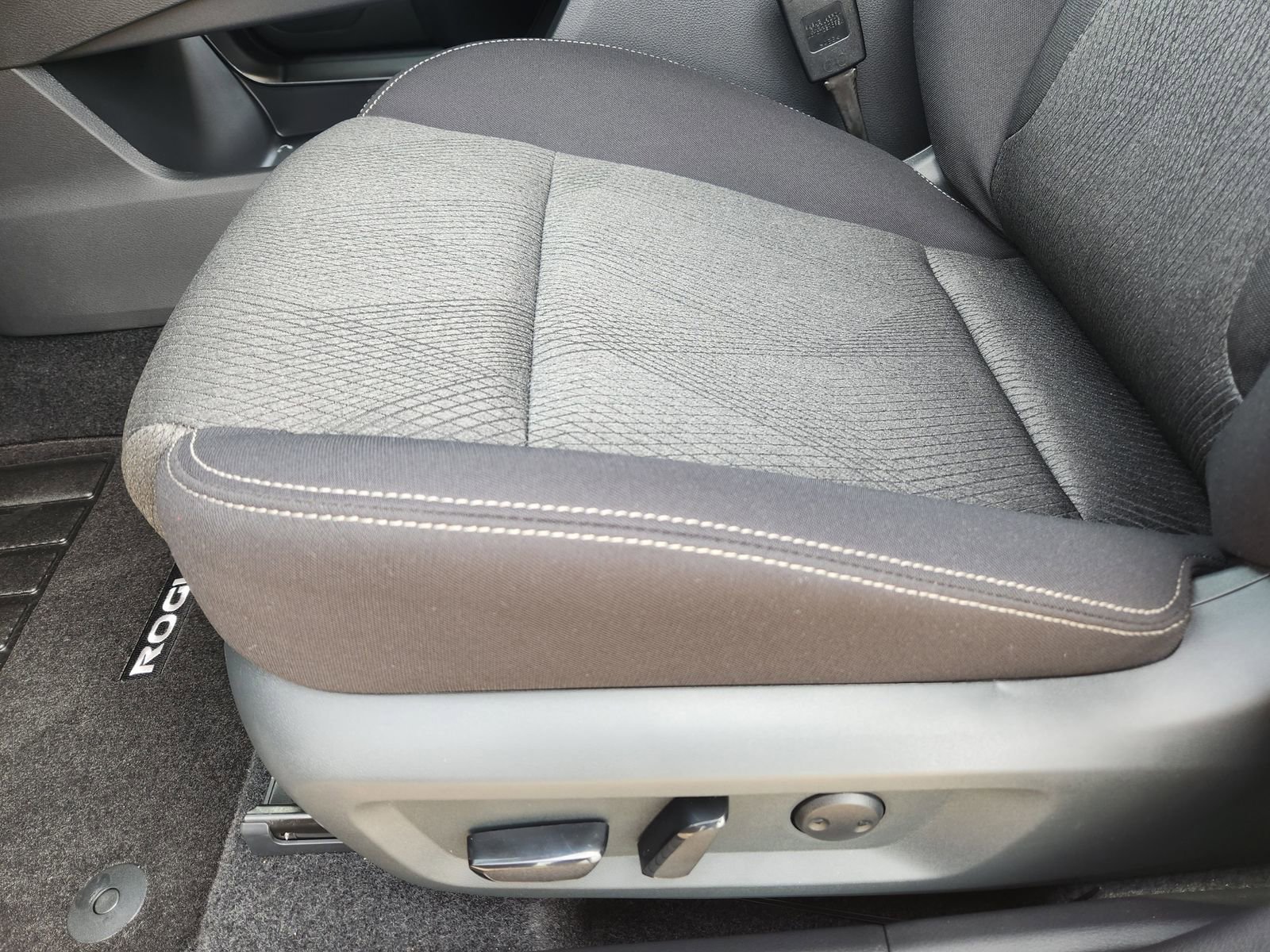 New 2026 Nissan Rogue SV image 19