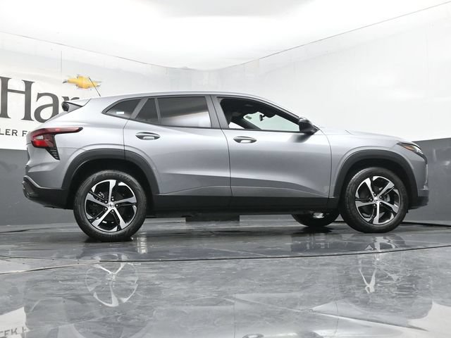 New 2026 Chevrolet Trax RS w/ Sunroof Package FWD image 31