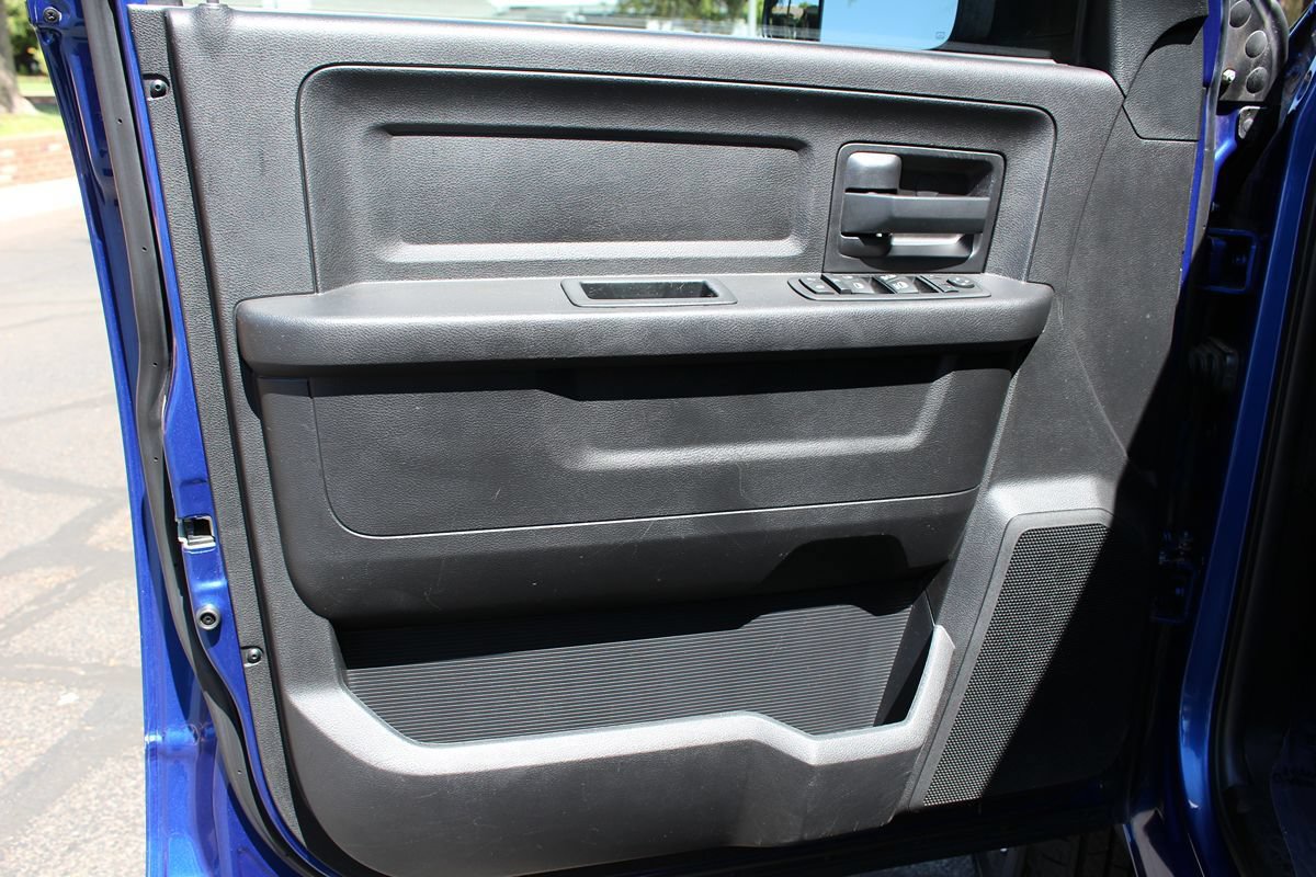 Used 2016 RAM 2500 Tradesman w/ Chrome Appearance Group AWD/4WD image 10