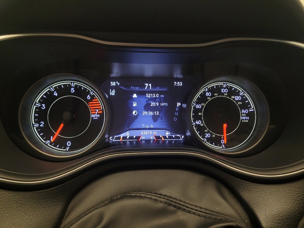 Used 2023 Jeep Cherokee Altitude Lux image 23