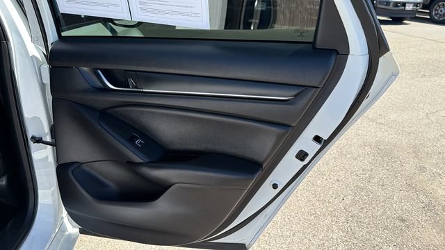 Used 2021 Honda Accord Sport image 12