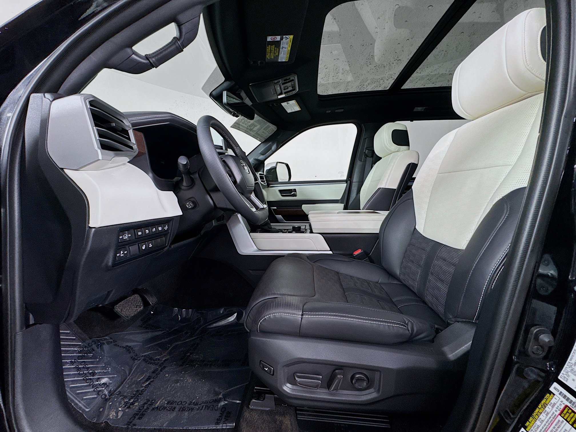 Certified 2023 Toyota Sequoia Capstone AWD/4WD image 22