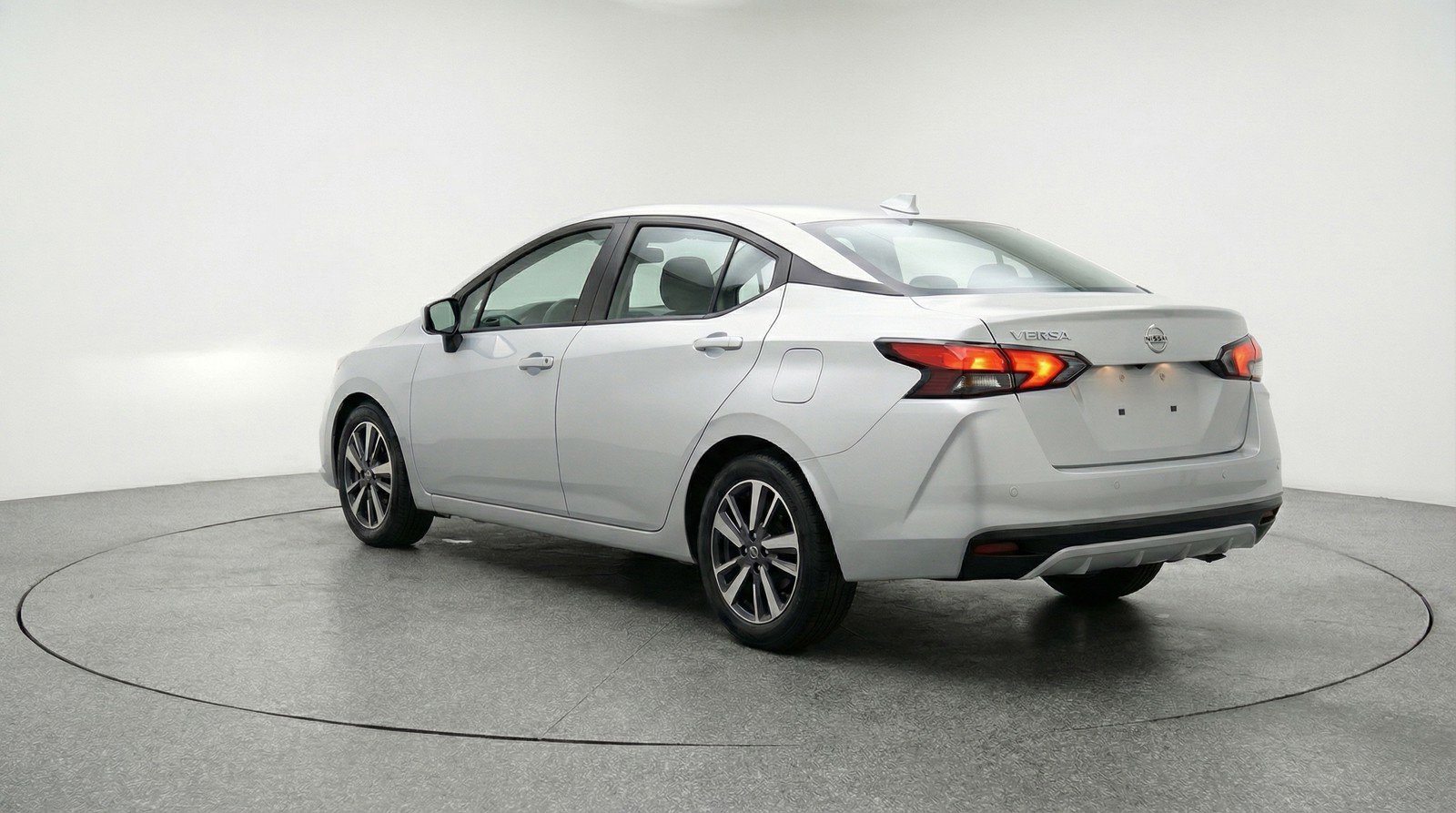 Used 2025 Nissan Versa SV FWD image 6