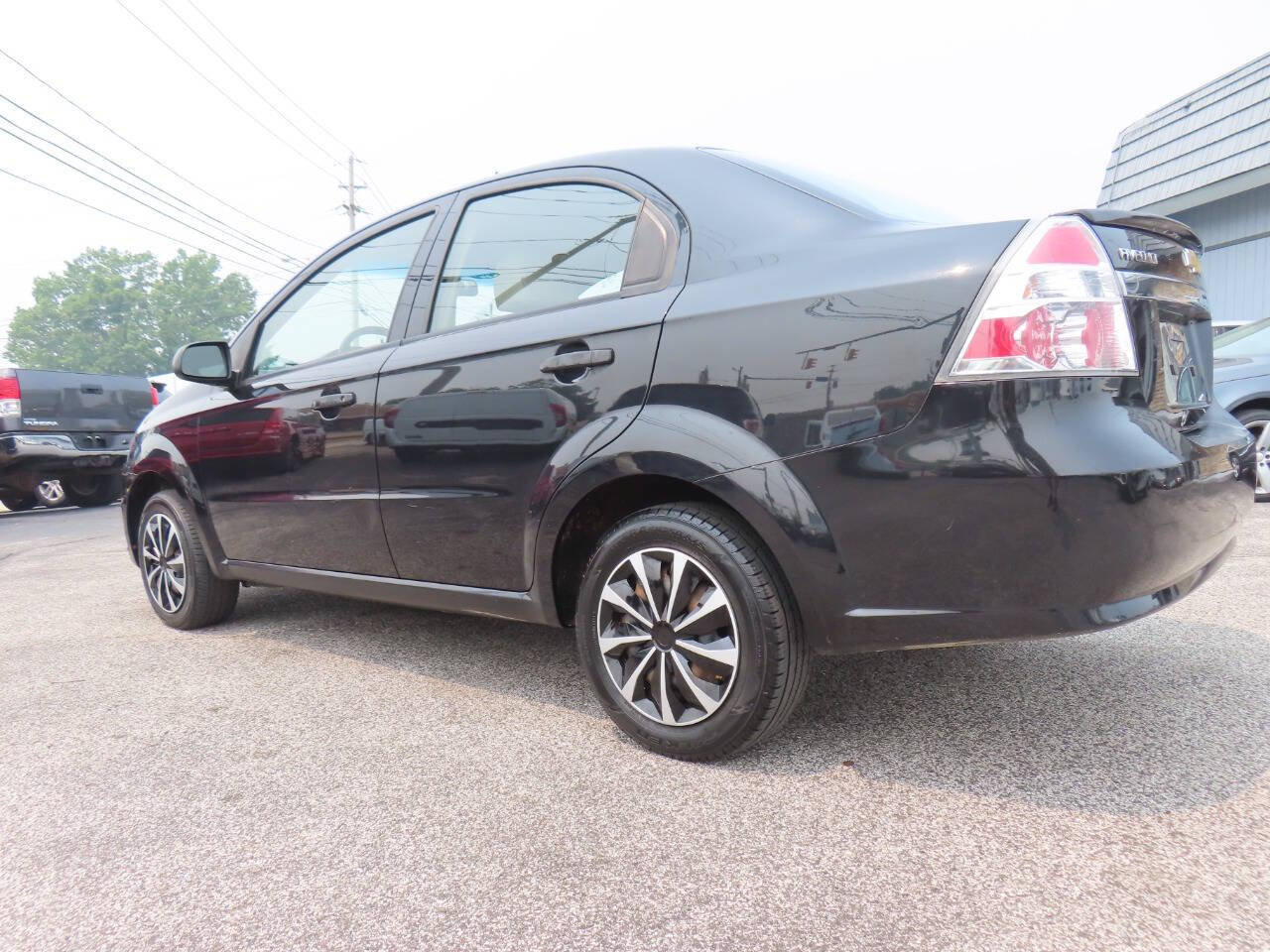 Used 2011 Chevrolet Aveo LT w/ Power and Convenience Package FWD image 3