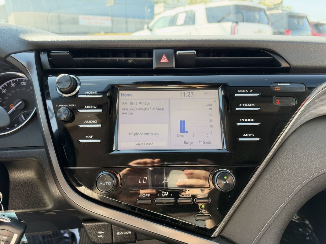 Used 2019 Toyota Camry SE FWD image 21