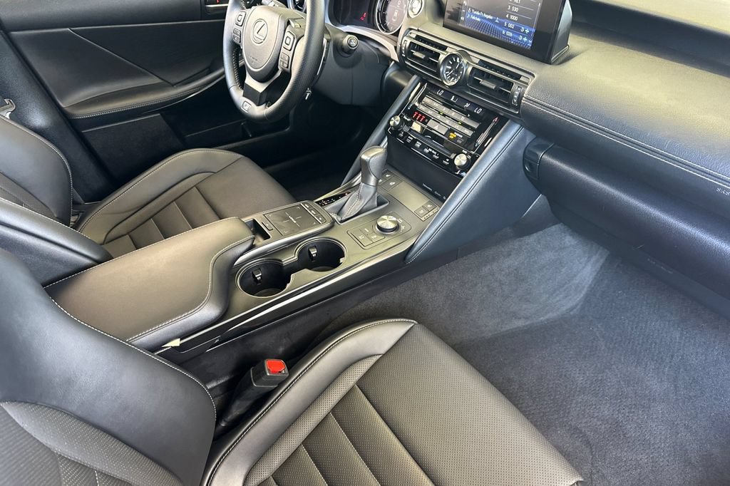 Used 2025 Lexus IS 350 F Sport RWD image 17