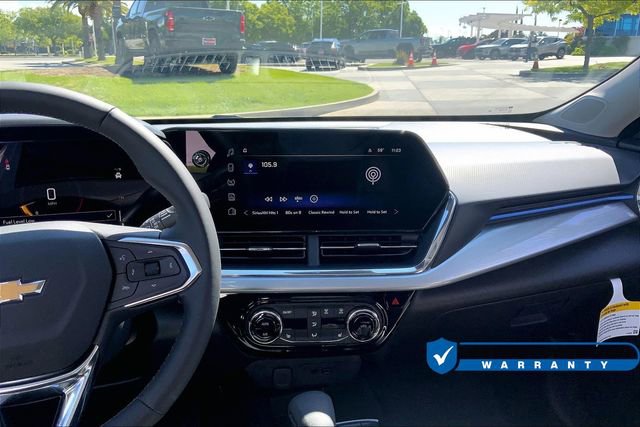 New 2025 Chevrolet Trax LT w/ Driver Confidence Package FWD image 8