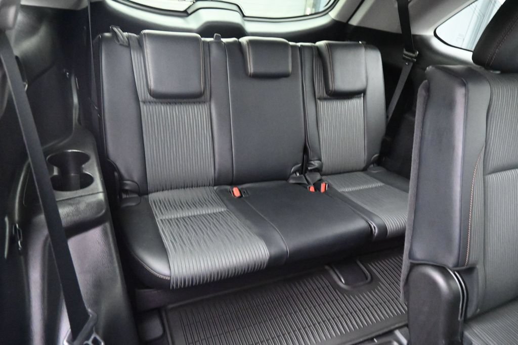 Used 2016 Toyota Highlander Plus AWD/4WD image 12