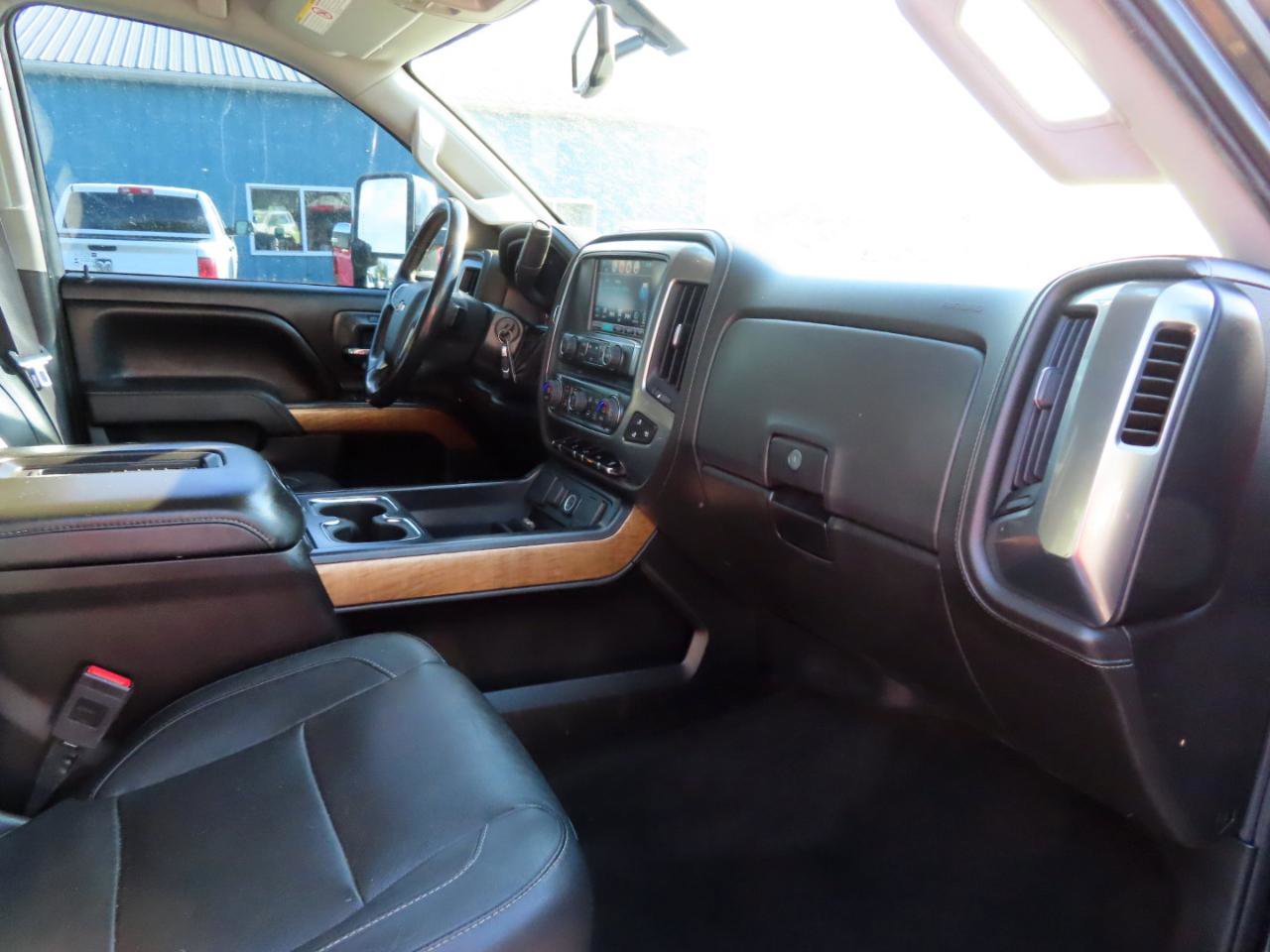 Used 2016 Chevrolet Silverado 2500 LTZ w/ Duramax Plus Package image 51
