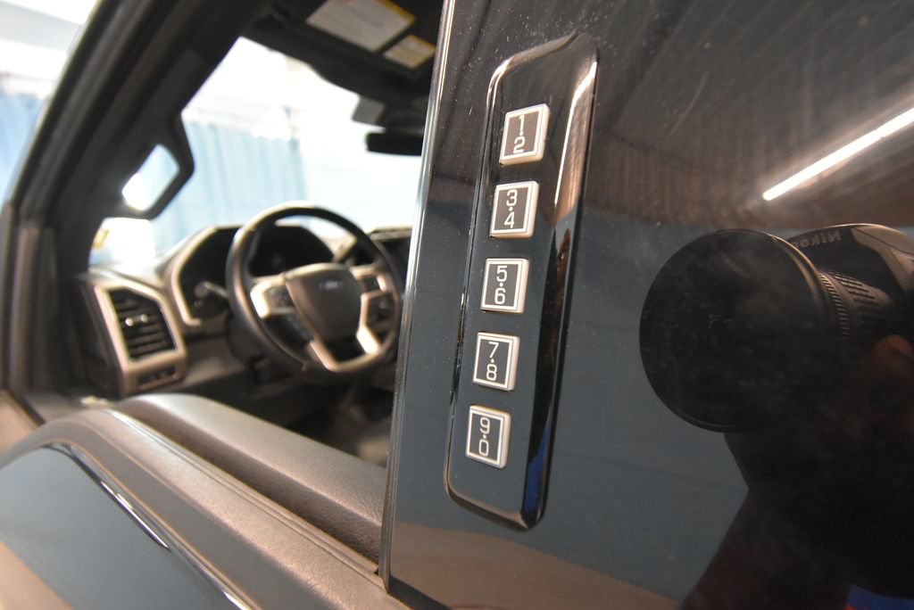 Used 2022 Ford F250 Lariat image 4