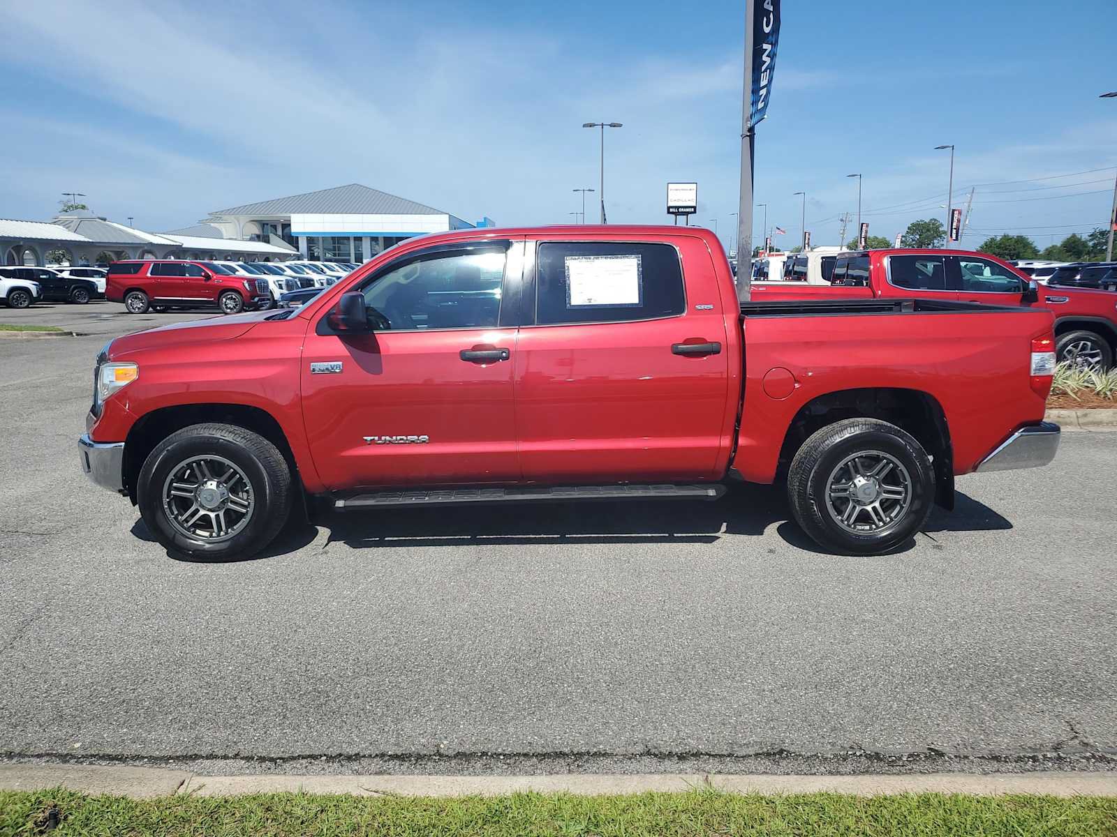 Used 2016 Toyota Tundra SR5 w/ SR5 Upgrade Package RWD image 2