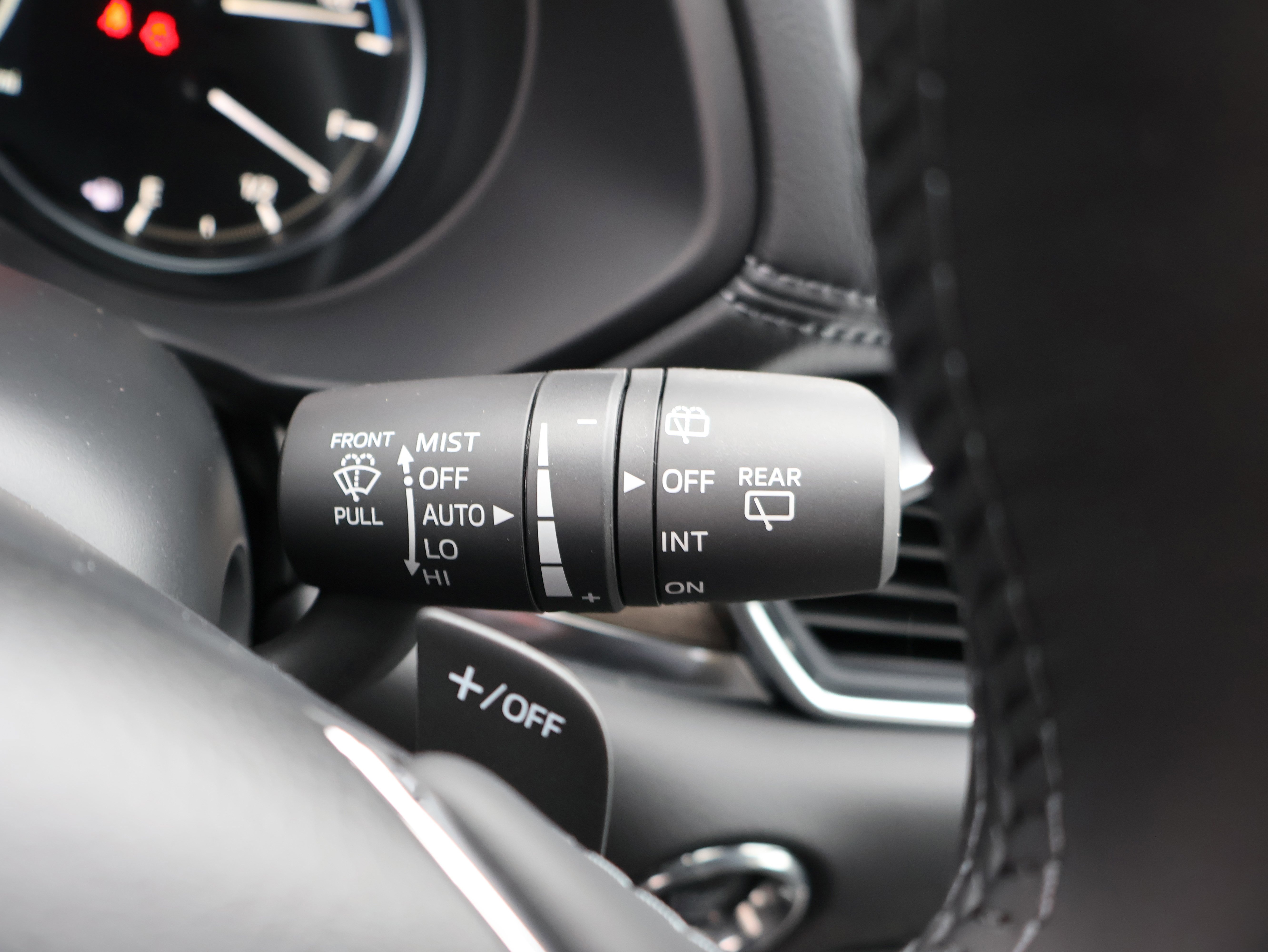 New 2025 MAZDA CX-5 Signature image 38