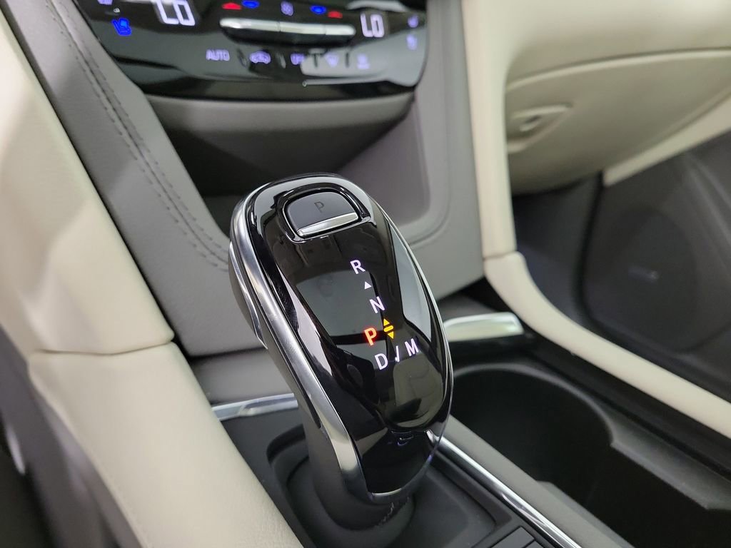 Certified 2023 Cadillac XT5 Premium Luxury FWD image 30