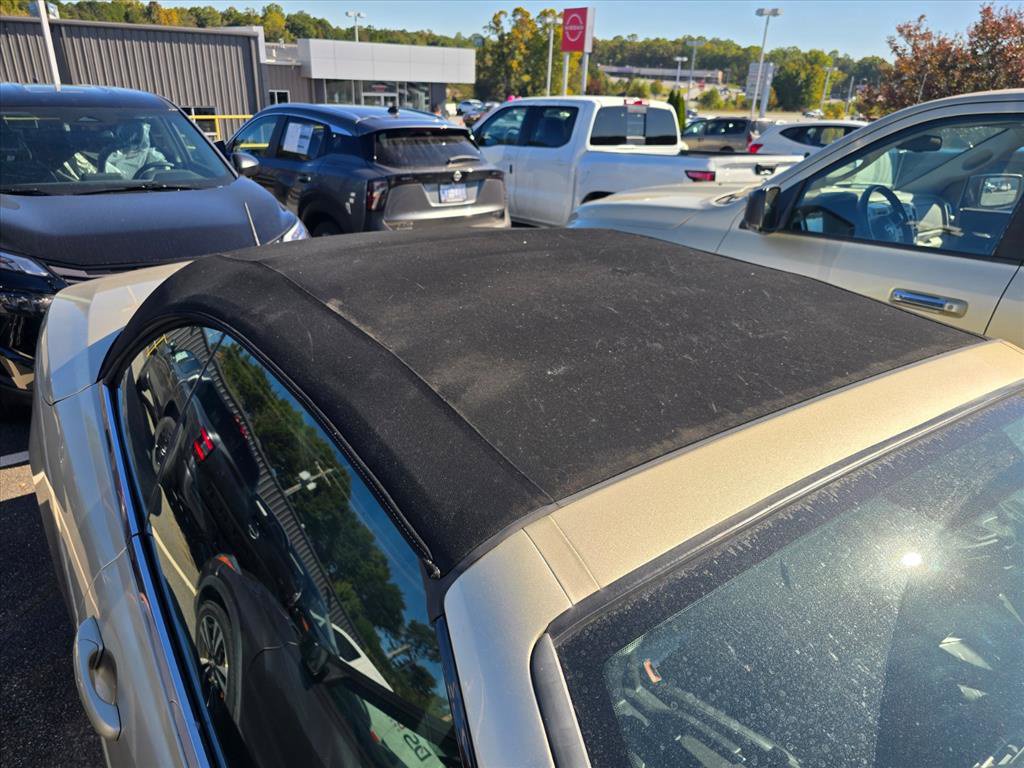 Used 2010 Chrysler Sebring Touring w/ Navigation & Sound Group I FWD image 16