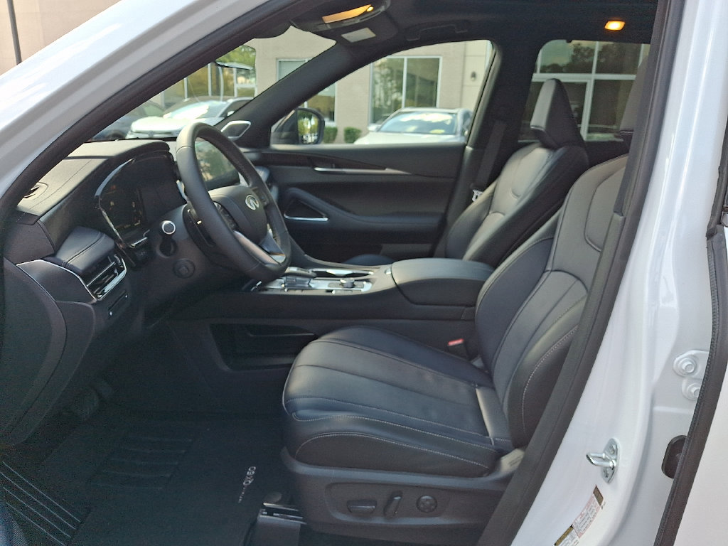 Used 2026 INFINITI QX60 Sport w/ Dark Cargo Package AWD/4WD image 13