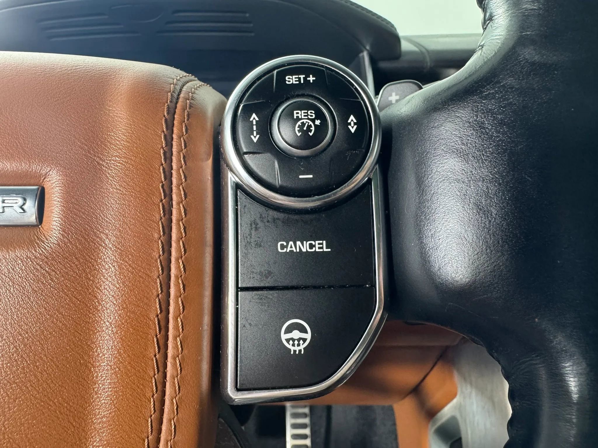 Used 2014 Land Rover Range Rover Autobiography AWD/4WD image 17