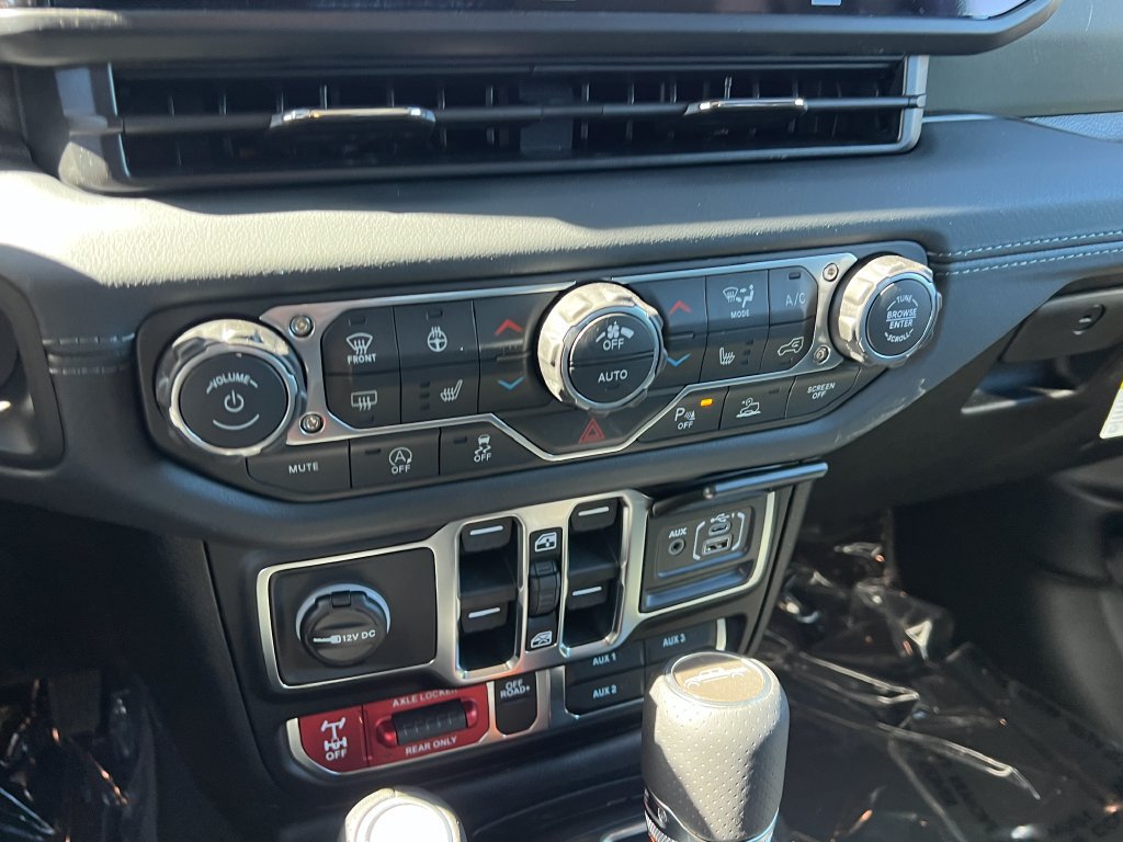 New 2026 Jeep Gladiator Mojave AWD/4WD image 24