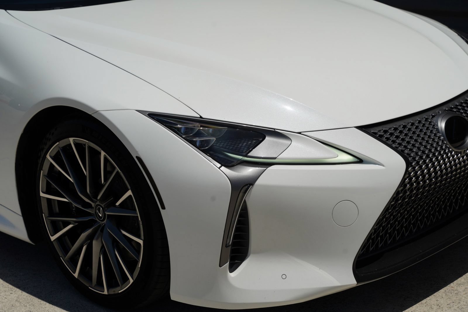 Used 2024 Lexus LC 500 Coupe w/ Dynamic Handling Package RWD image 11