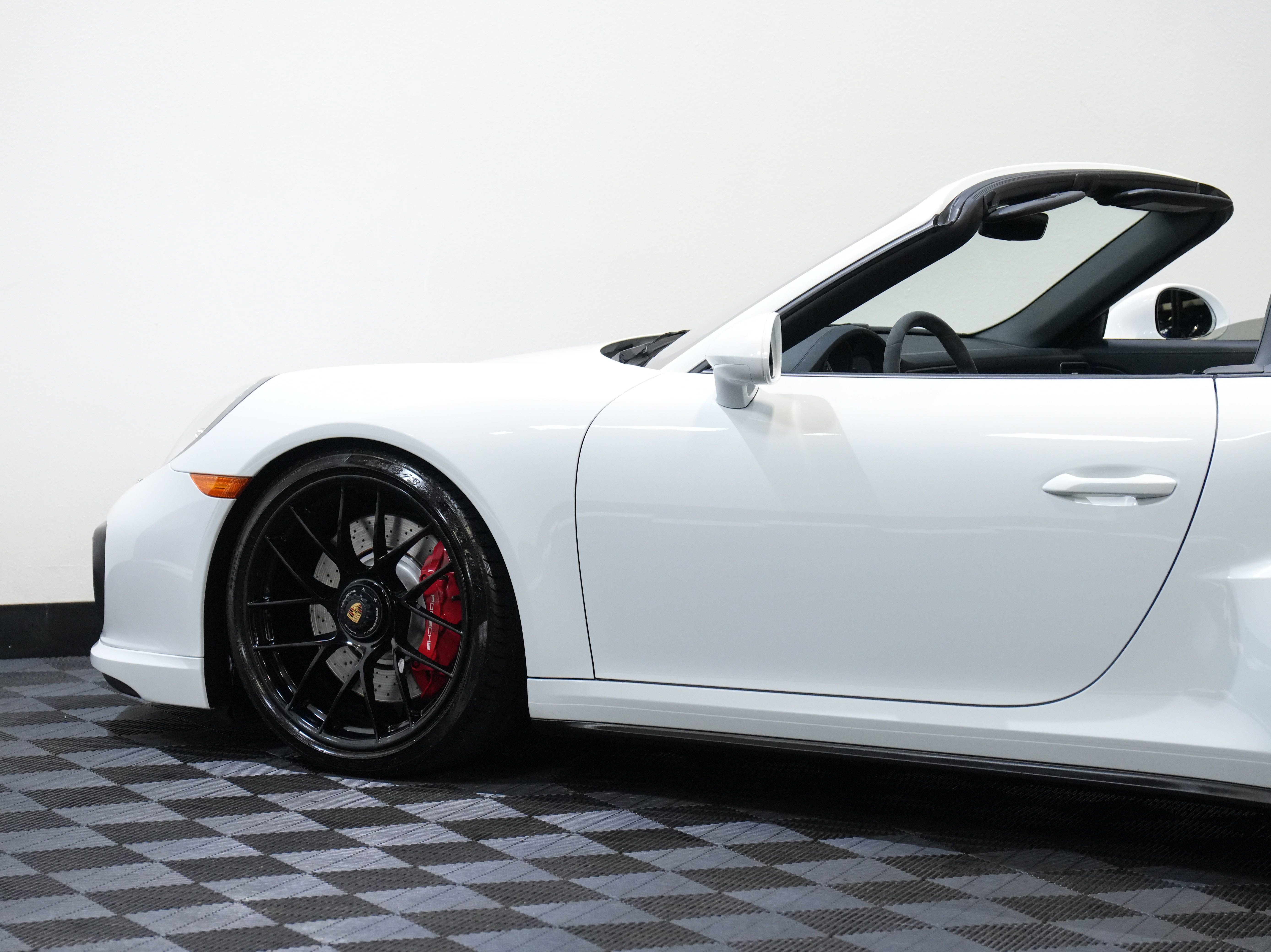 Used 2017 Porsche 911 Turbo AWD/4WD image 22