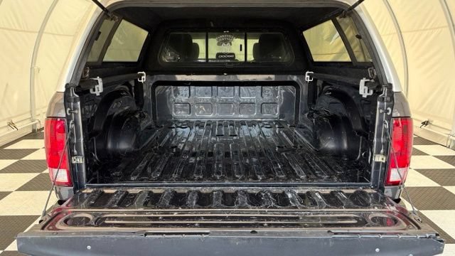 Used 2017 RAM 1500 ST w/ SXT Appearance Group AWD/4WD image 4