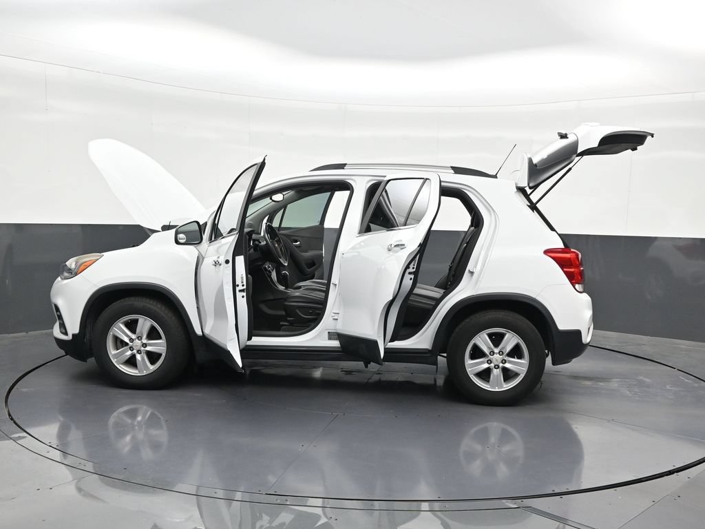 Used 2020 Chevrolet Trax LT w/ LT Convenience Package FWD image 33